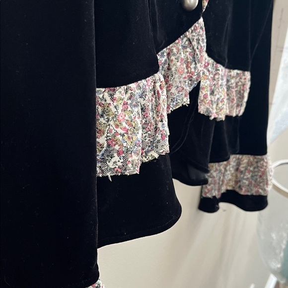 \id Collection black velvet blazer size medium - Picture 7 of 16